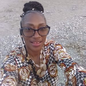 Meet your Posher, Annette